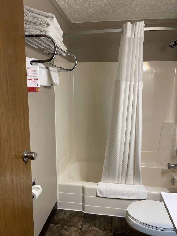 Фото Super 8 by Wyndham Bismarck