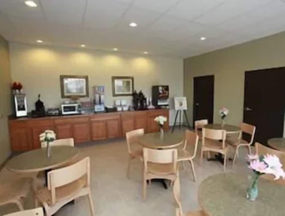 Фото Super 8 by Wyndham Klamath Falls