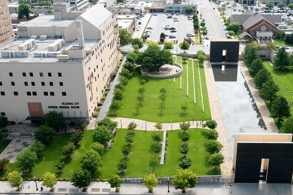 Фото Holiday Inn Express & Suites Oklahoma City Dwtn - Bricktown, an Ihg Hotel