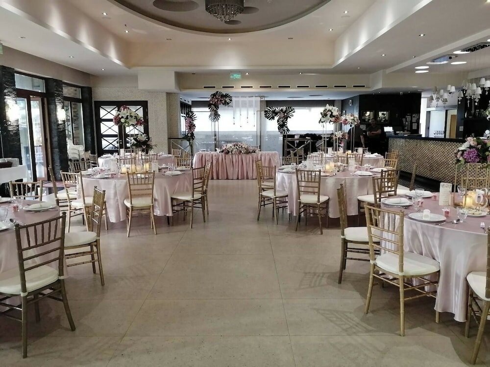 Фото Duna Garden Hotel