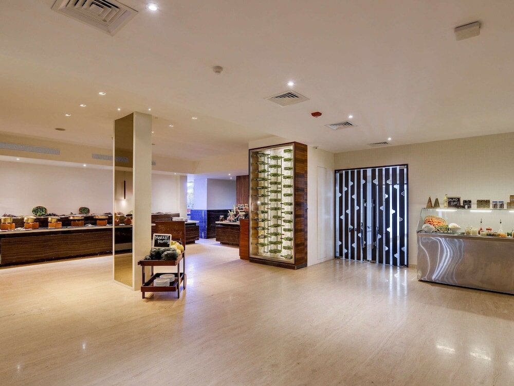 Фото Novotel Goa Candolim Hotel