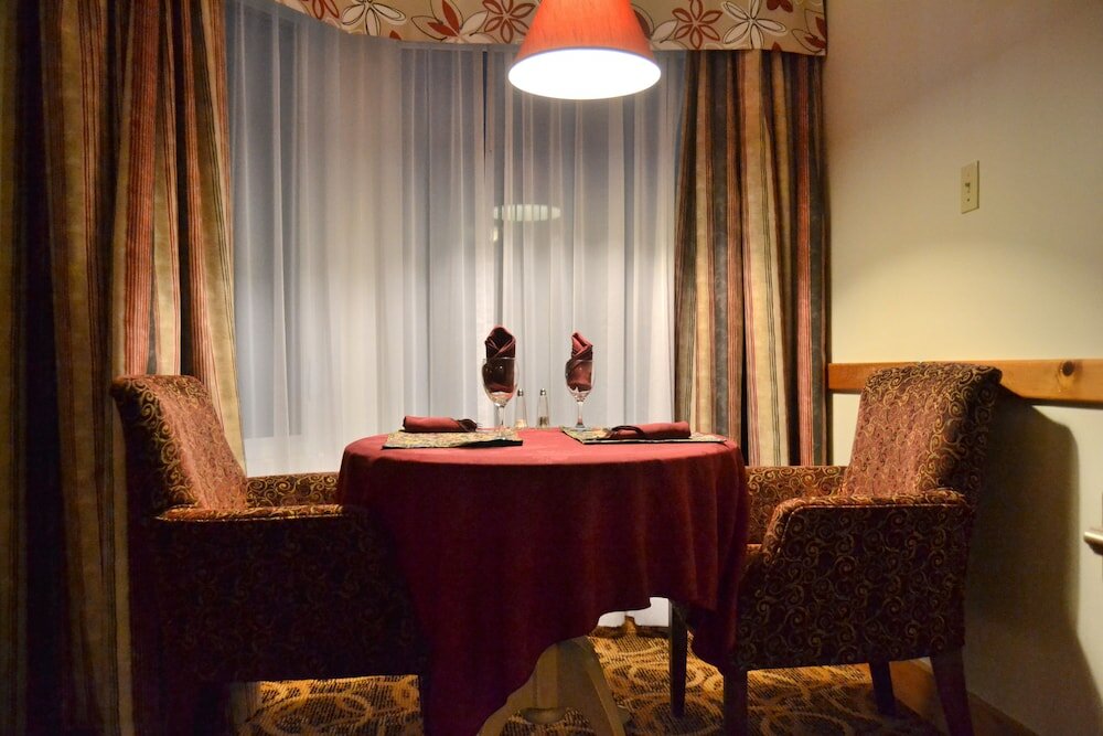 Фото Granite Town Hotel