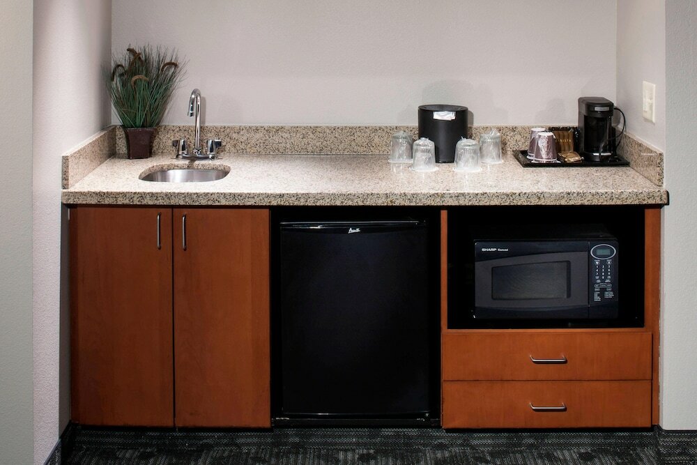 Фото Courtyard by Marriott Phoenix West/Avondale