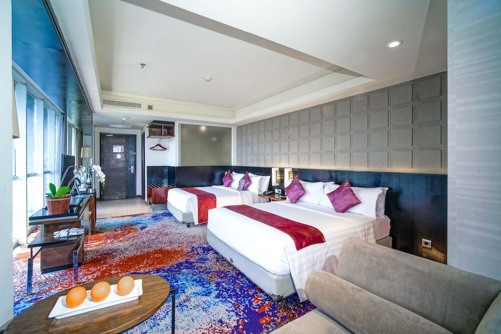 Фото Aston Pasteur Hotel