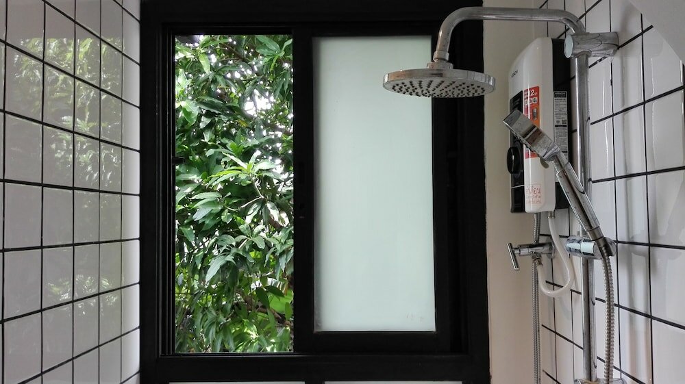 Фото Trat 101 Waterfront Hotel