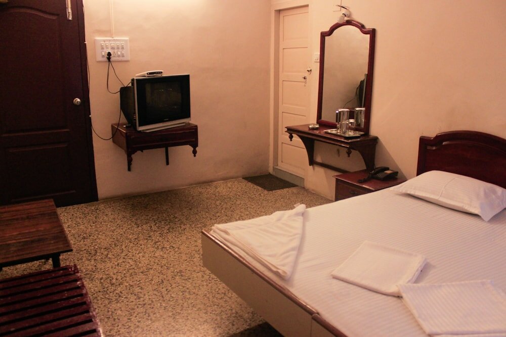 Фото Hotel Keerthi