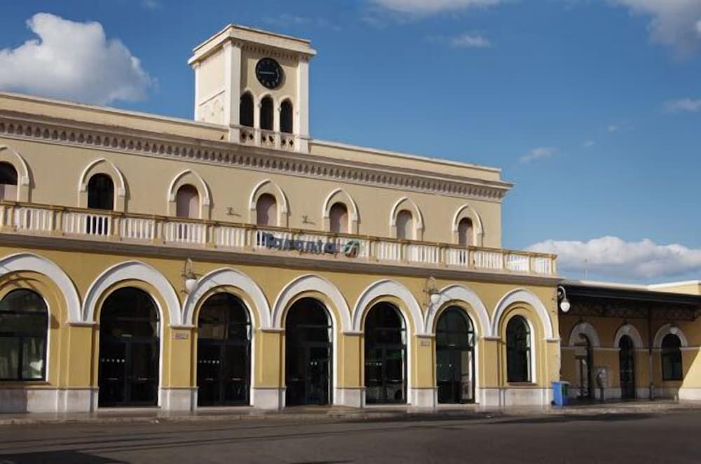 Фото отеля 1