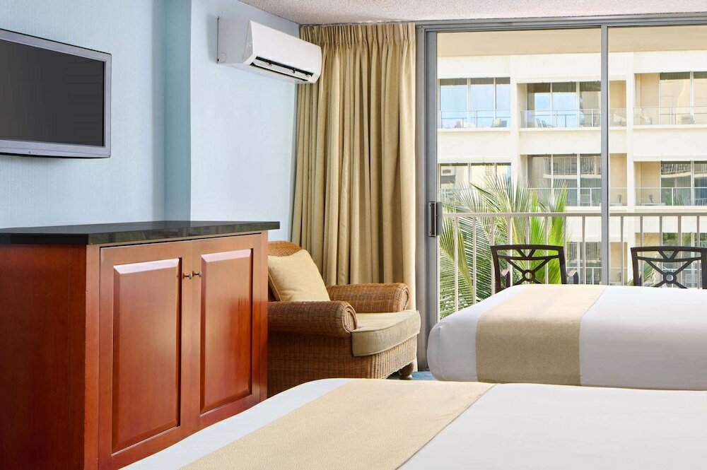 Фото Ewa Hotel Waikiki