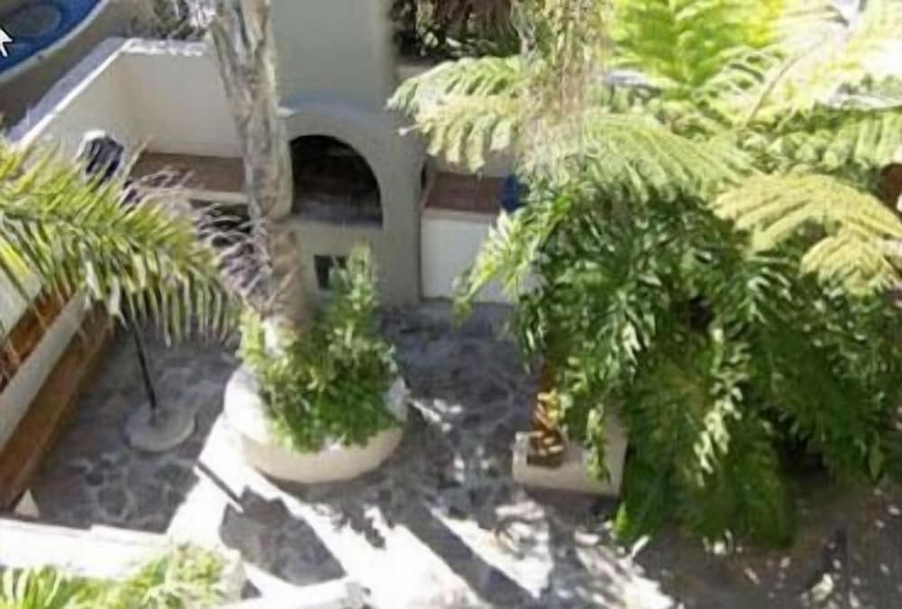 Фото Melkbosch Guesthouse