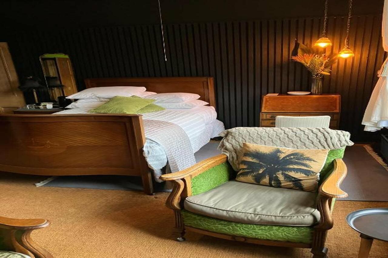 Фото Cornerstones Guest House