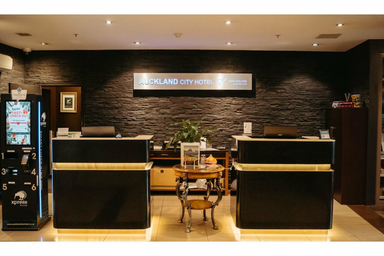 Фото Auckland City Hotel