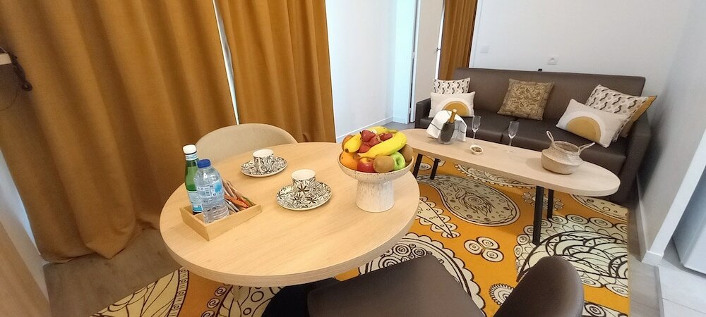 Фото Residhome Appart Hotel Monceau