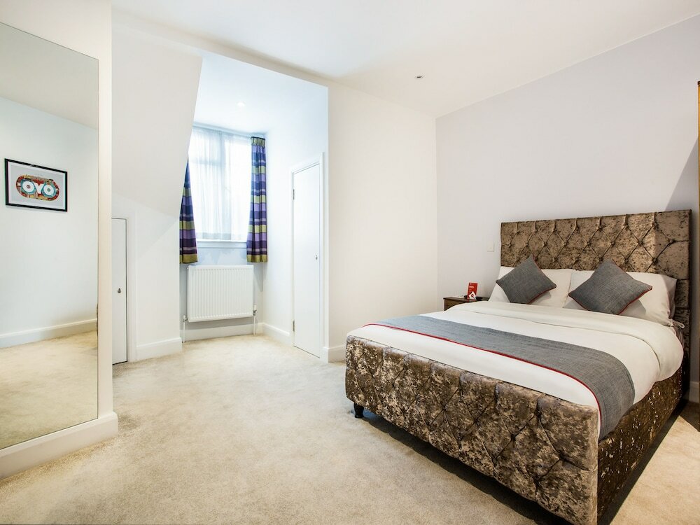 Фото Oyo The Arch, Wembly Stadium