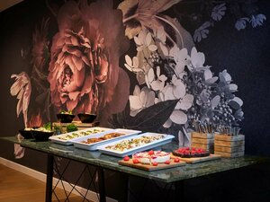 Гостиница The Westminster London, Curio Collection by Hilton