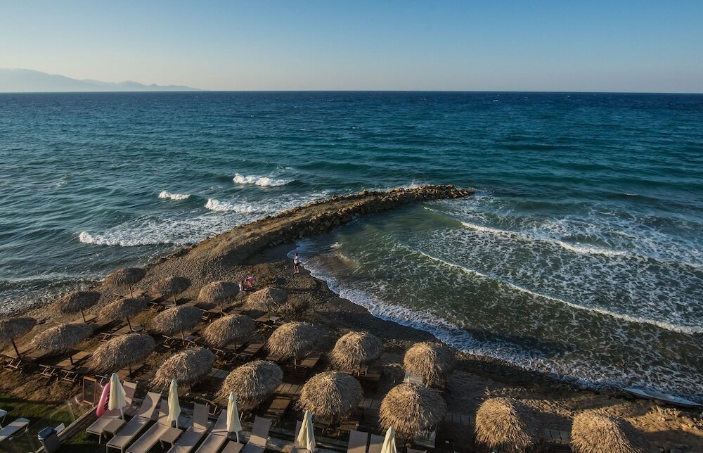 Фото Golden Coast Resort