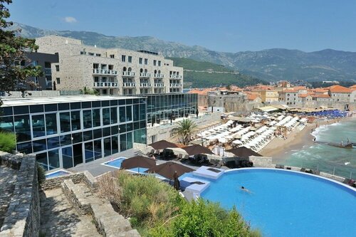 Гостиница Avala Resort & Villas в Будве