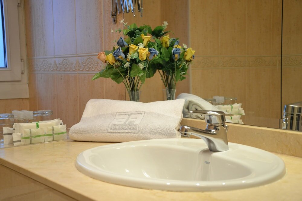 Фото Hotel Serrano by AA Hoteles