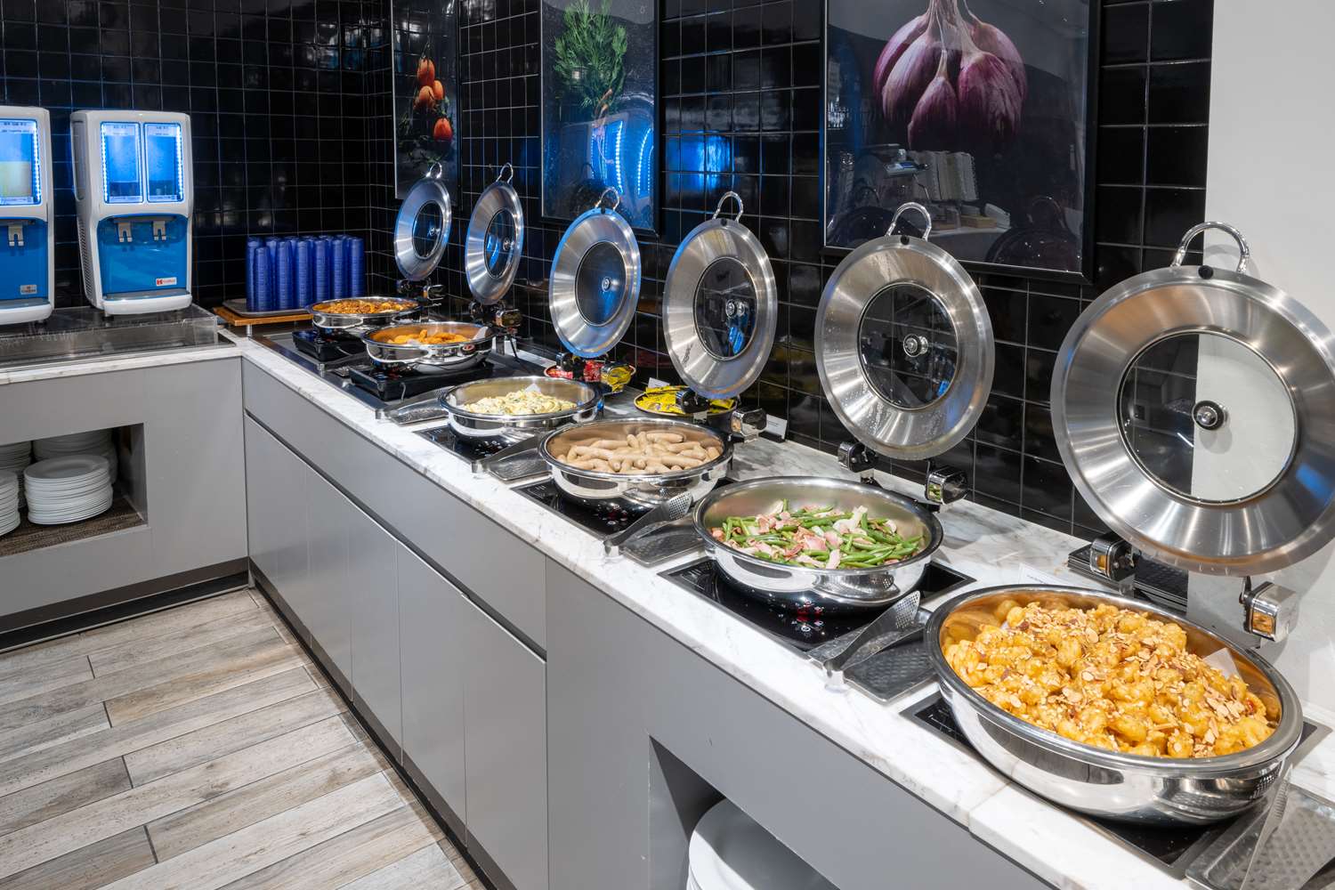 Фото Whistle Lark