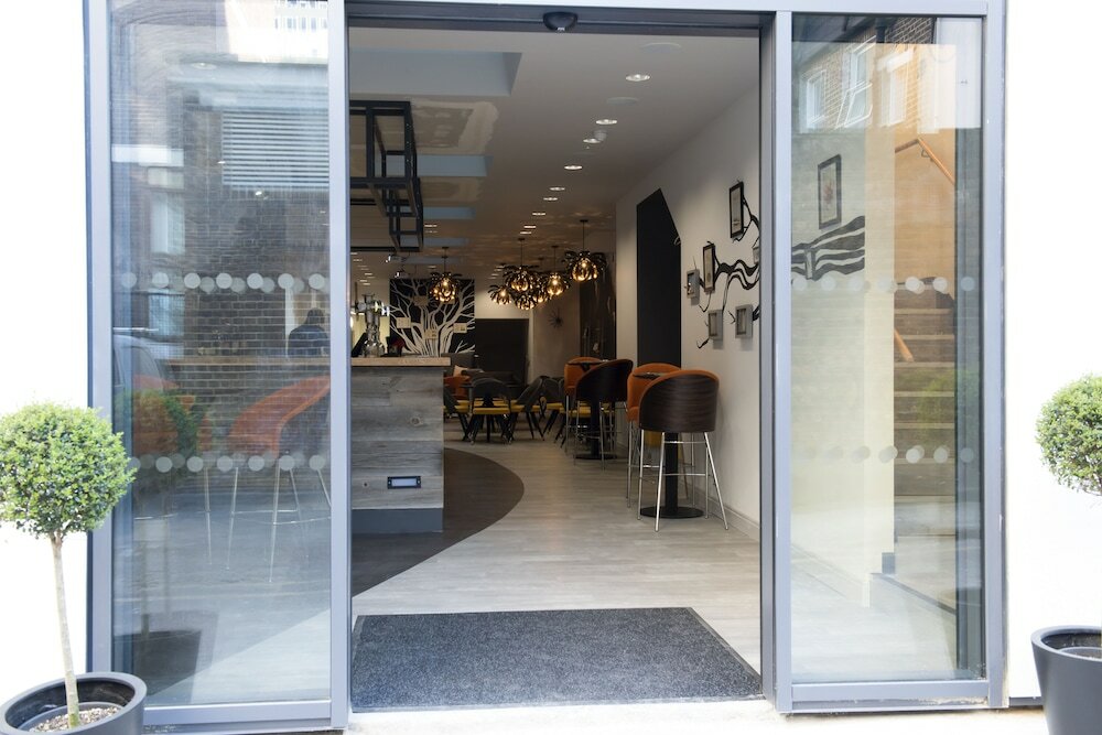 Фото The Wesley Euston