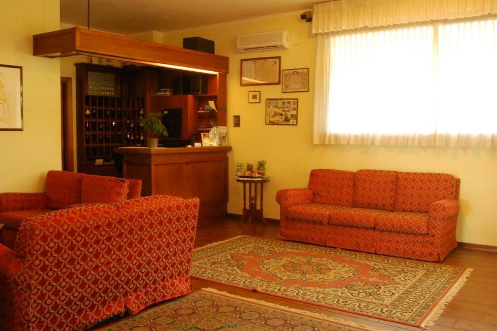 Фото Hotel Cantalodole