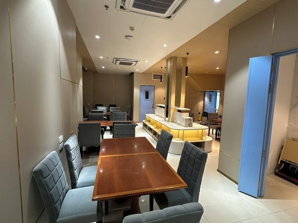 Фото A25 Hotel - 277 Le Thanh Ton