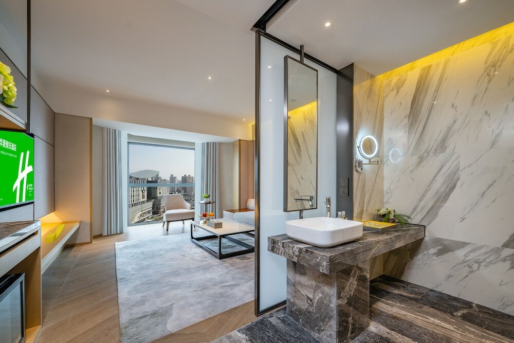 Фото Holiday Inn Shanghai Huaxia, an Ihg Hotel