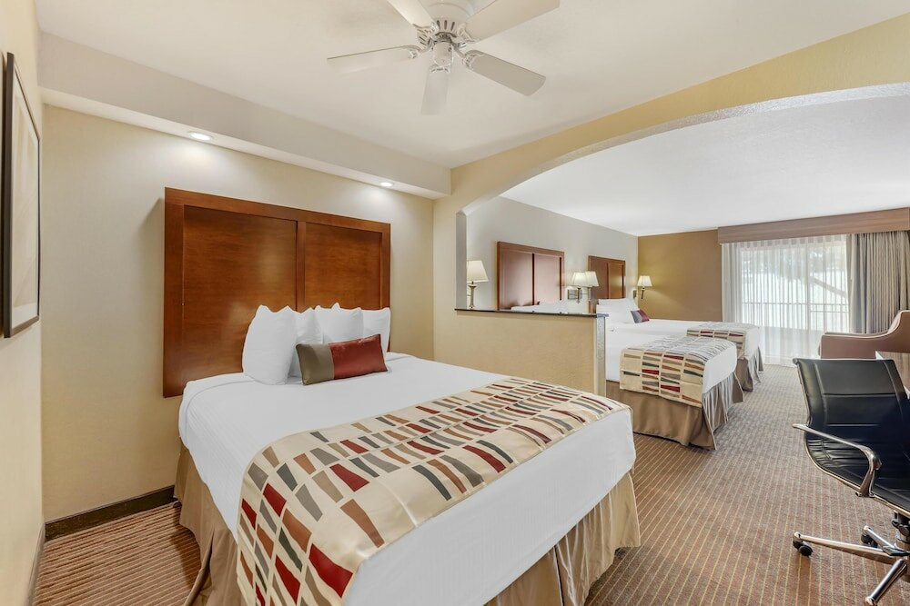 Фото Best Western Alamo Suites