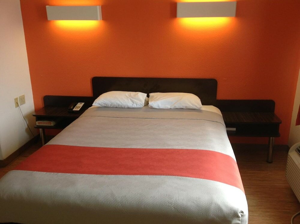 Фото Motel 6 Dallas, Tx - Northeast