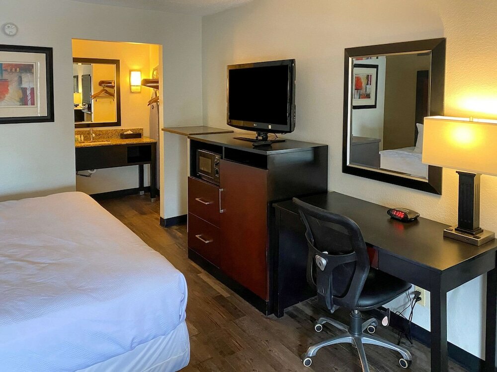 Фото Clarion Pointe