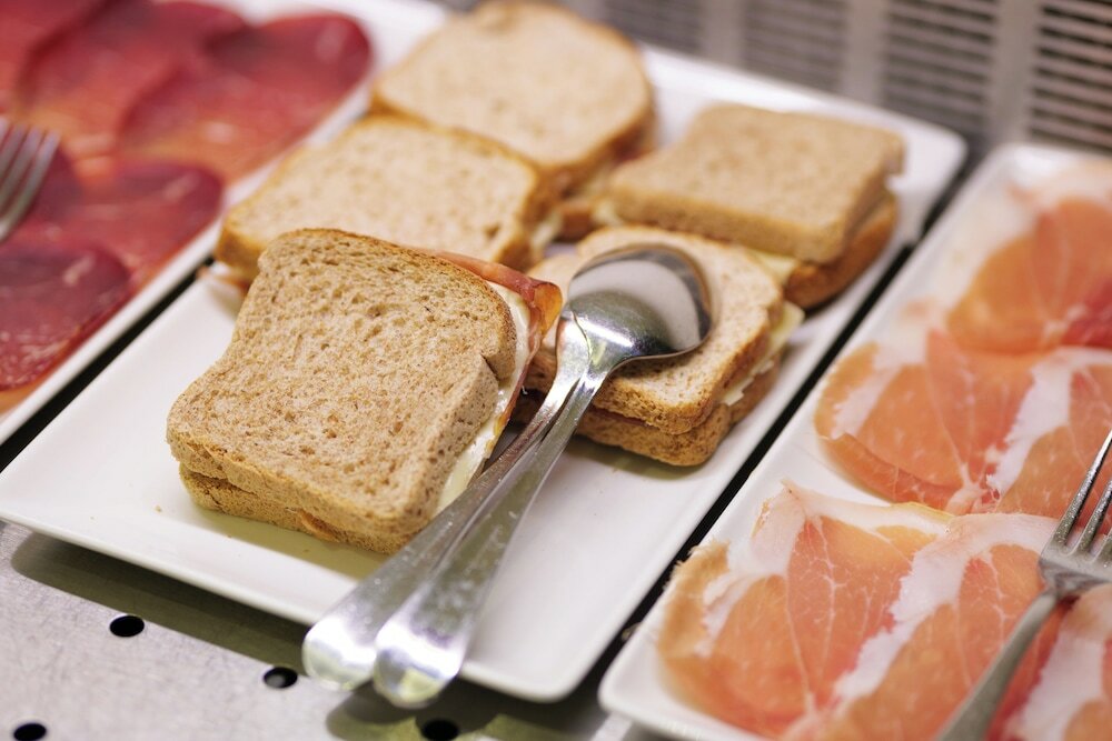 Фото Albergo Ristorante Pizzeria Tonino