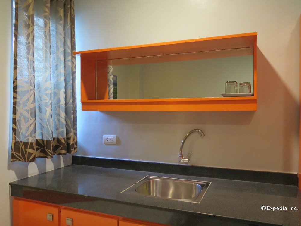 Фото Cinfandel Suites