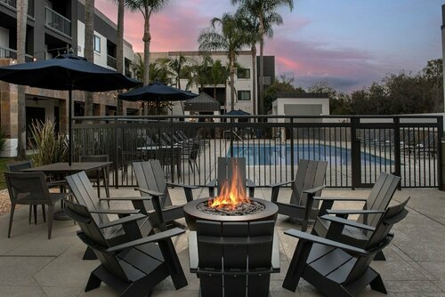 Гостиница Courtyard by Marriott San Diego Carlsbad в Карлсбаде
