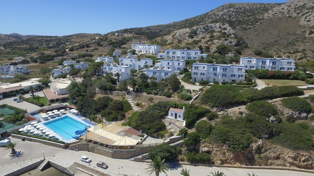 Фото Dolphin Bay Hotel