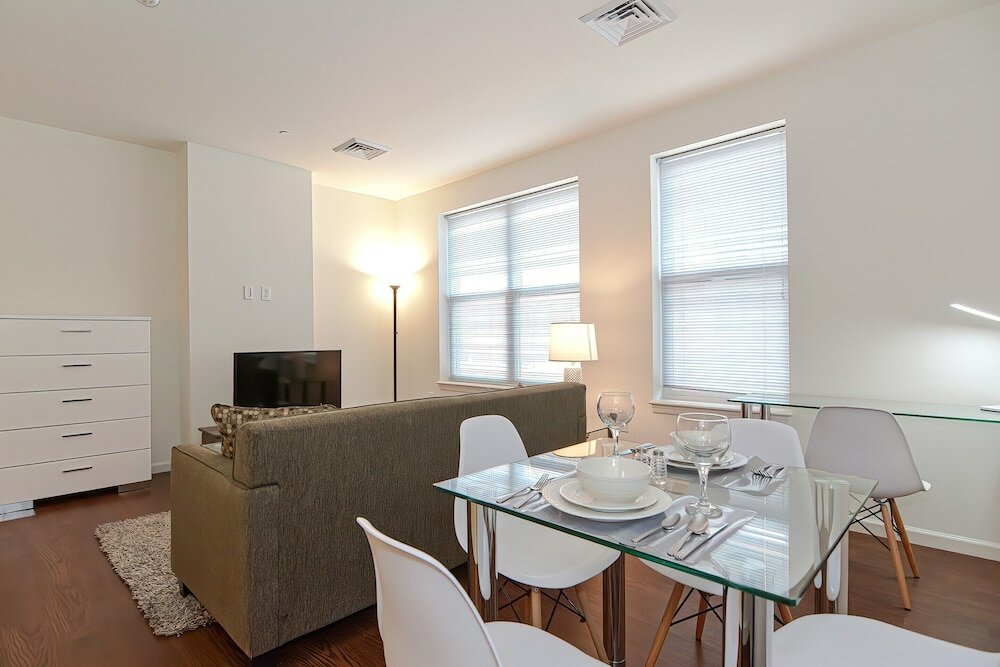 Фото Global Luxury Suites East Boston