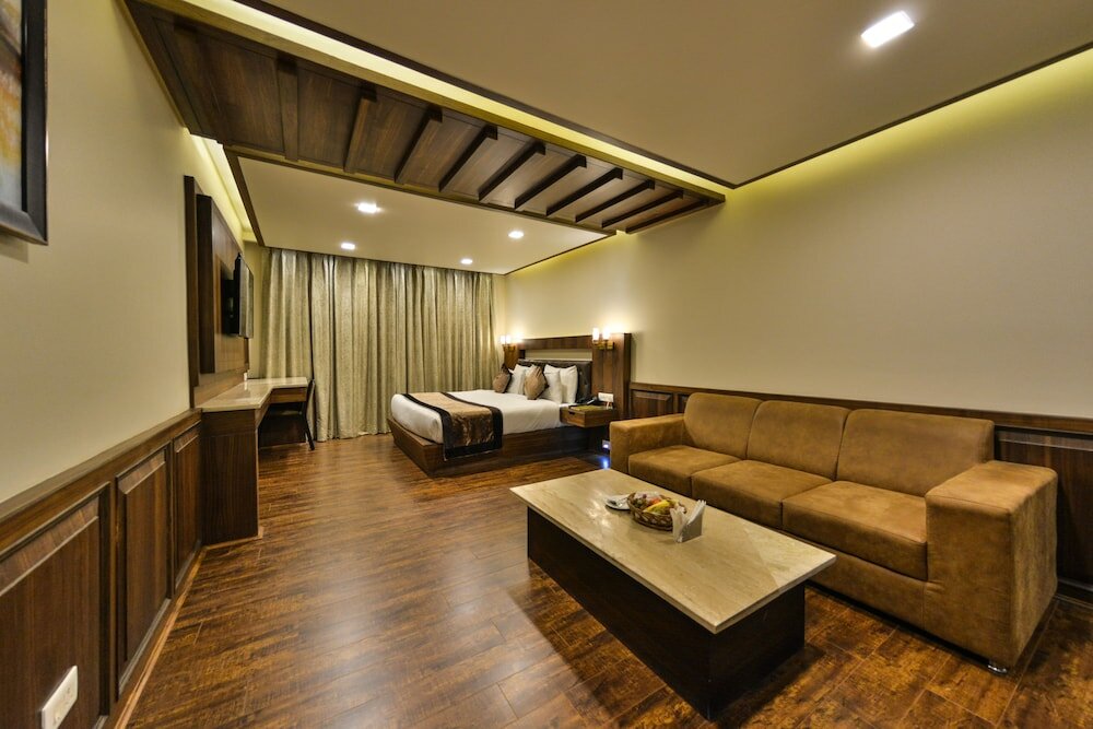 Фото Clarks Inn Srinagar