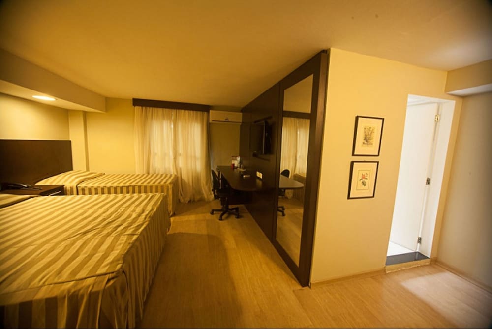 Фото Hotel Plaza Apolo