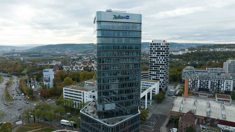 Фото Radisson Blu Hotel At Porsche Design Tower Stuttgart