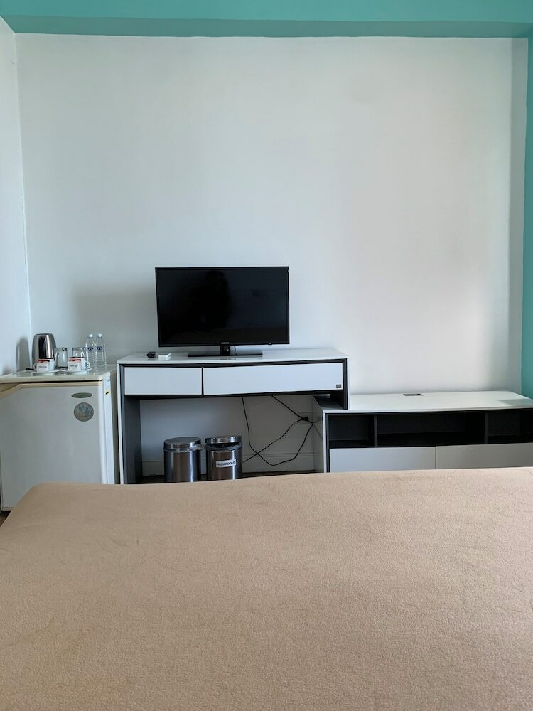 Фото The Pearl Manila Hotel