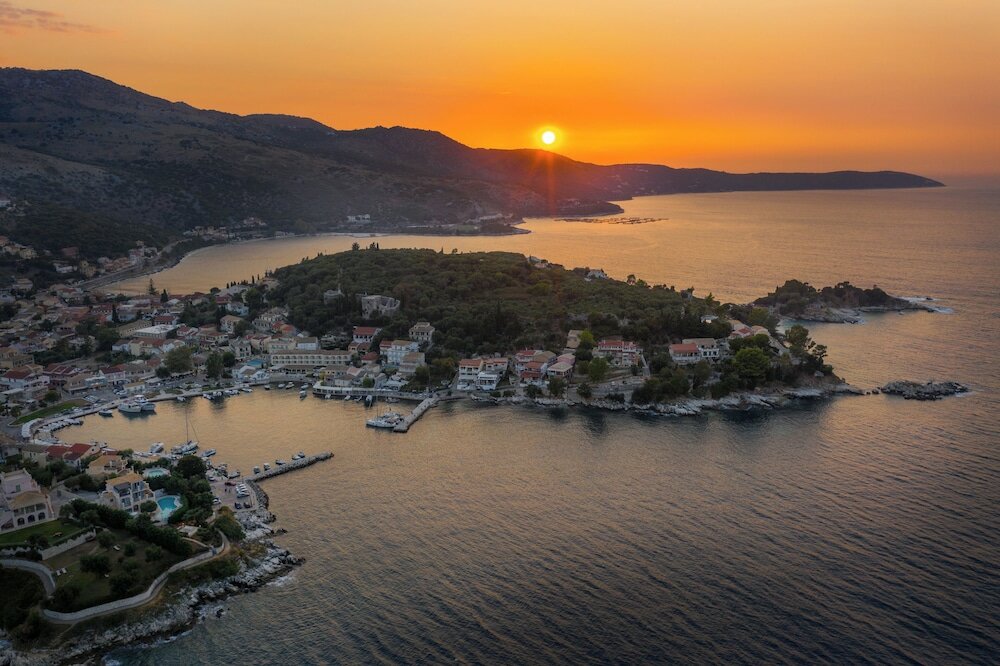 Фото Melina Bay Boutique Hotel