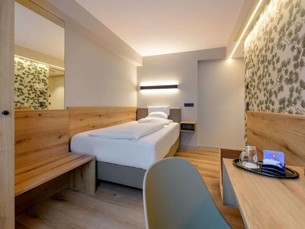 Фото Mercure Hotel München Altstadt