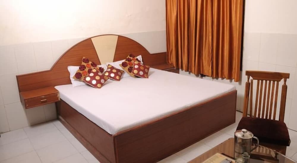 Фото Hotel Surya Palace