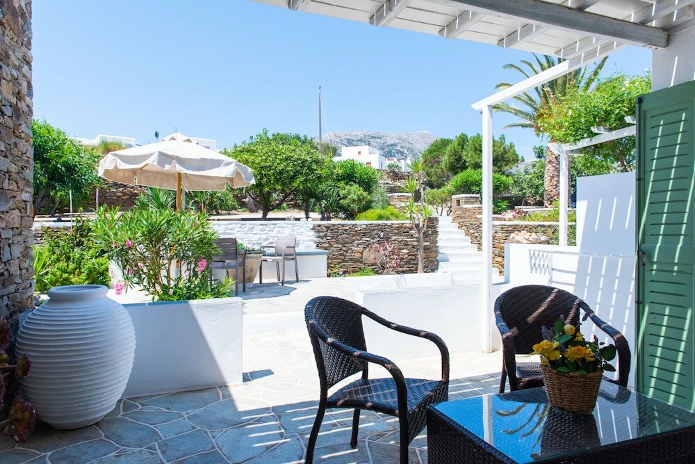 Фото Rooms & Apartments Archontou