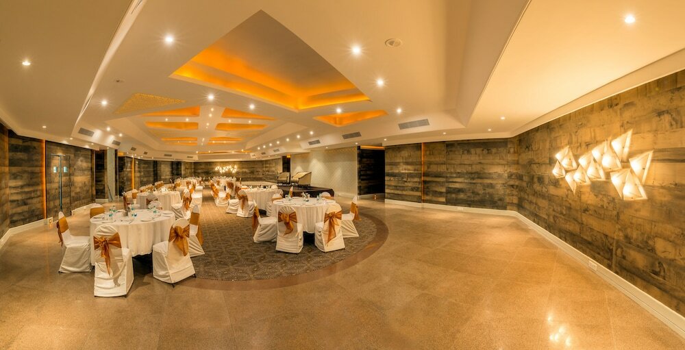 Фото Howard Plaza The Fern