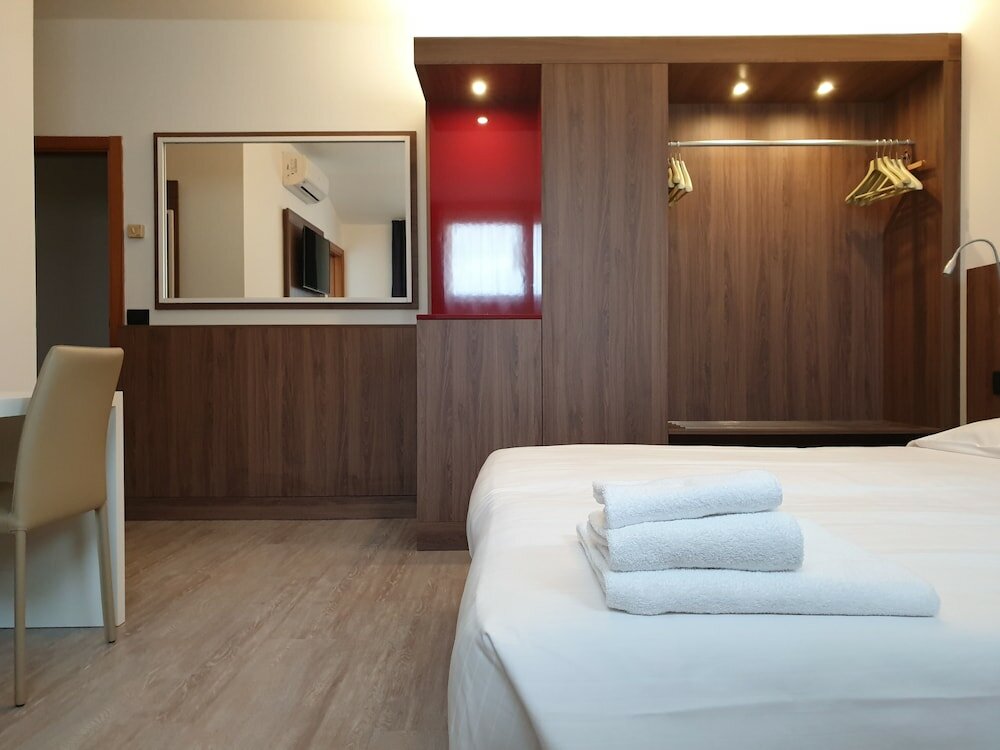 Фото Albergo Delle Alpi