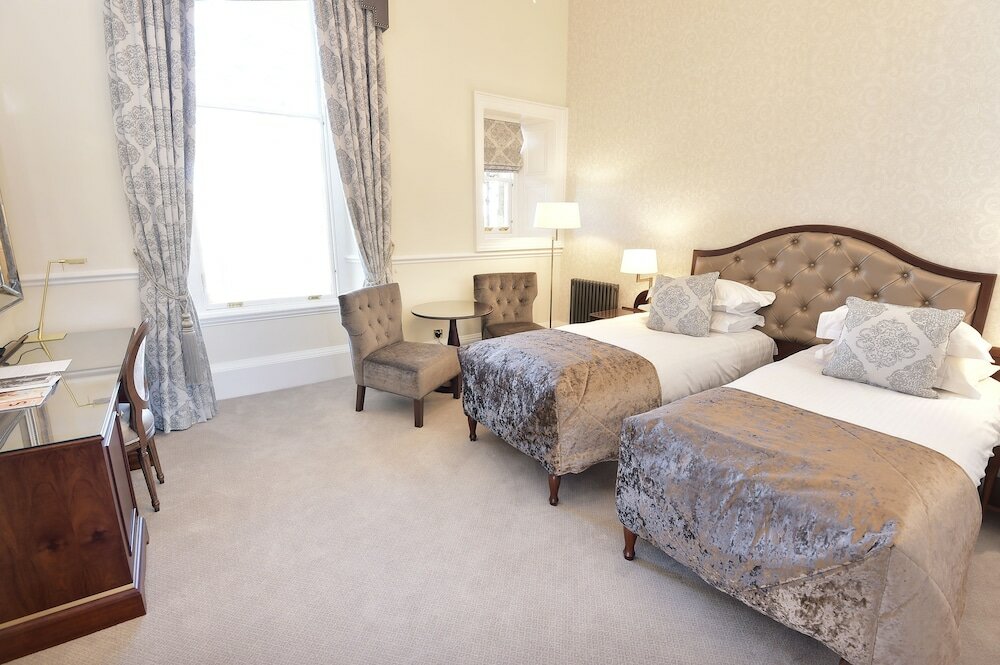 Фото The Bonham Hotel