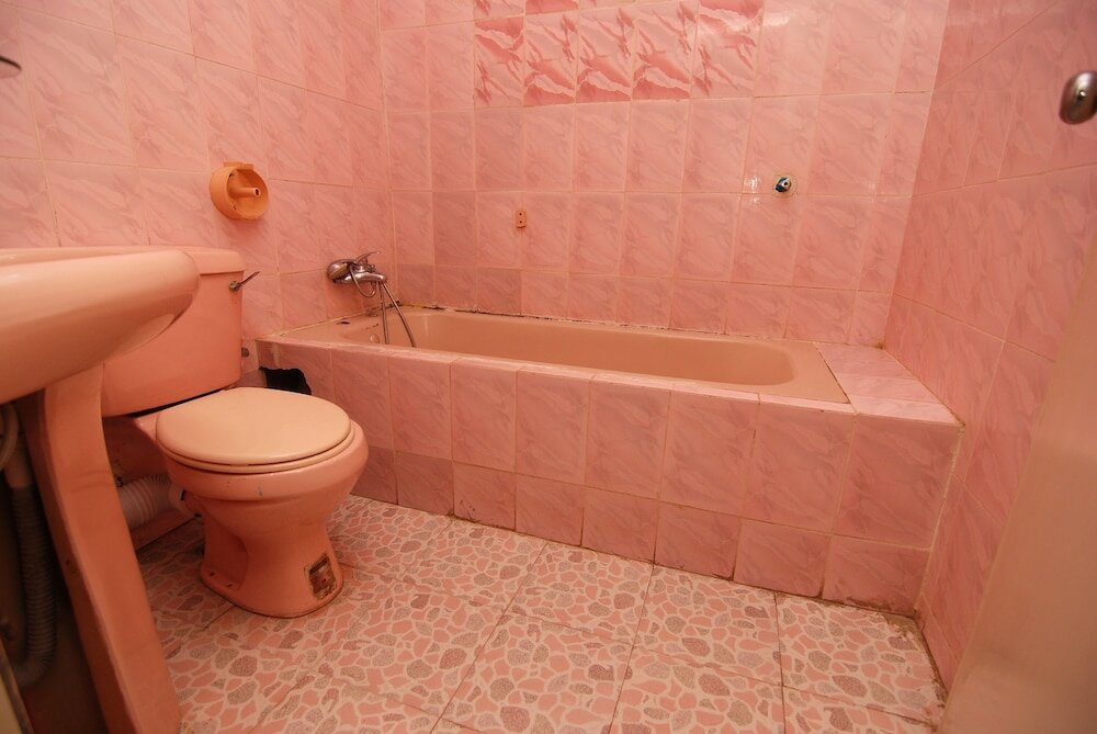 Фото Silverland Hotel and Suites