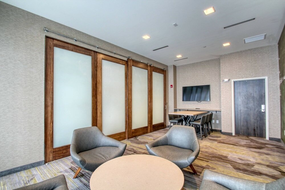 Фото Courtyard by Marriott Fargo