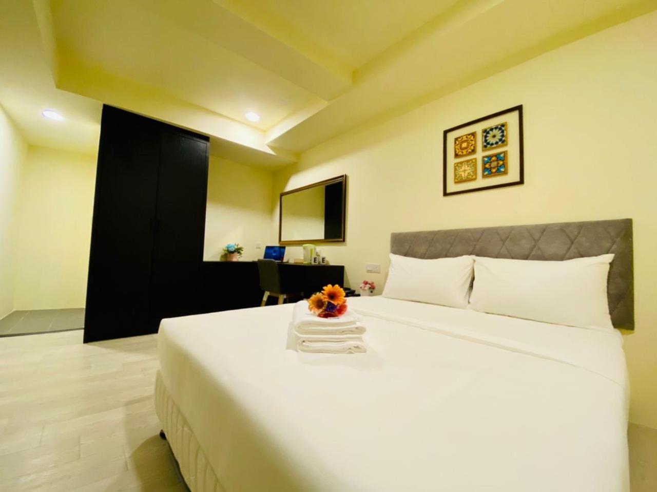 Фото Bishop Hotel