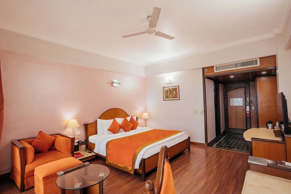 Фото The Piccadily Lucknow