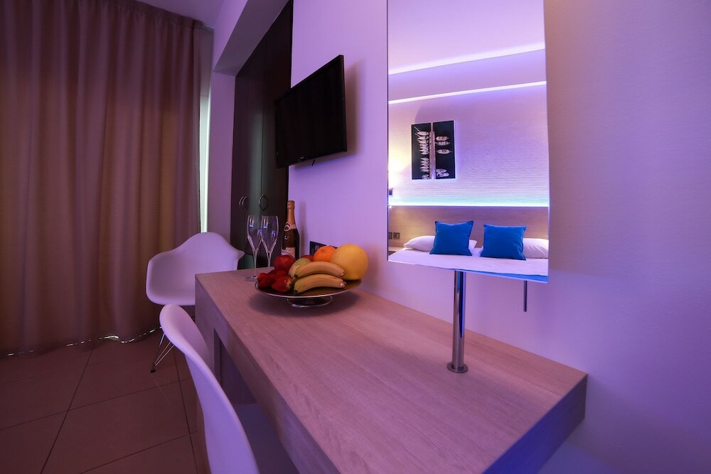 Фото Les Palmiers Boutique Beach Hotel and Luxury Apartments